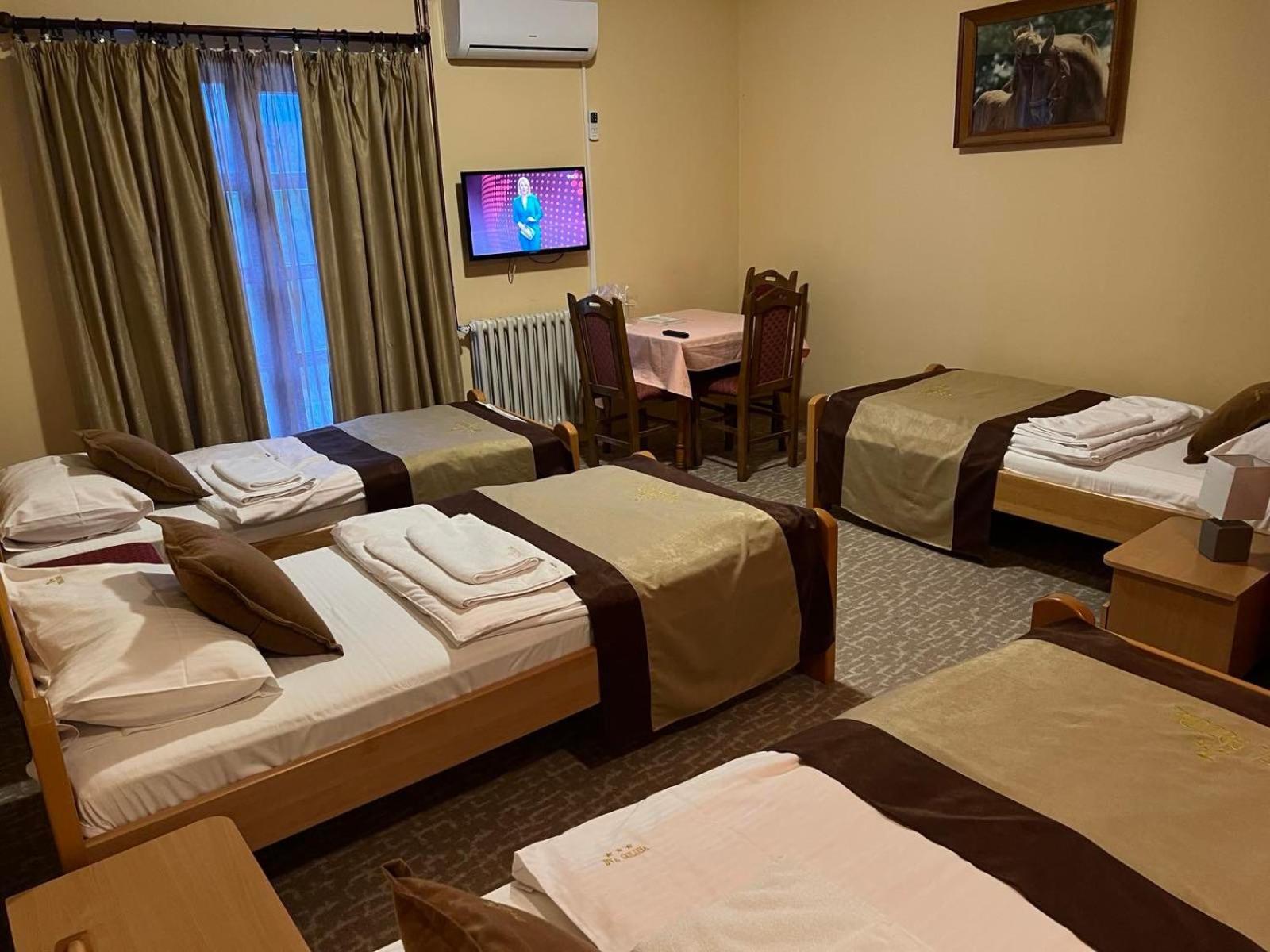 Hotel Dva Goluba Pale Exteriér fotografie