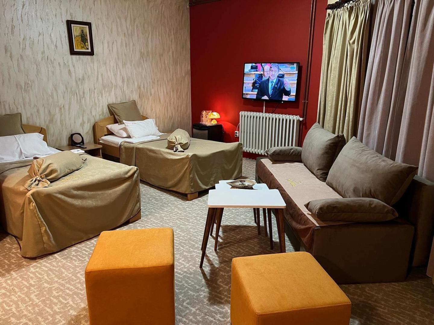 Hotel Dva Goluba Pale Exteriér fotografie