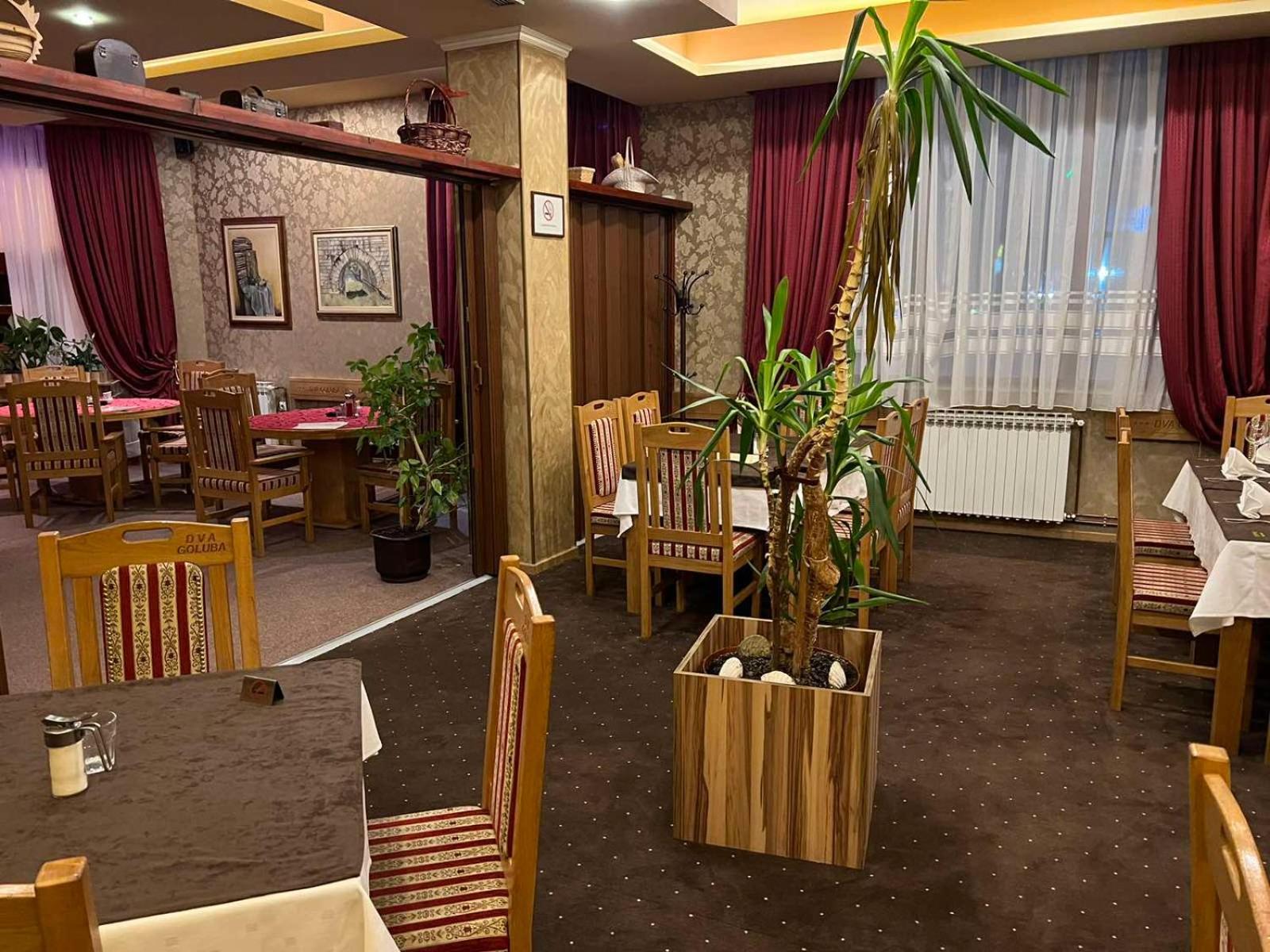 Hotel Dva Goluba Pale Exteriér fotografie
