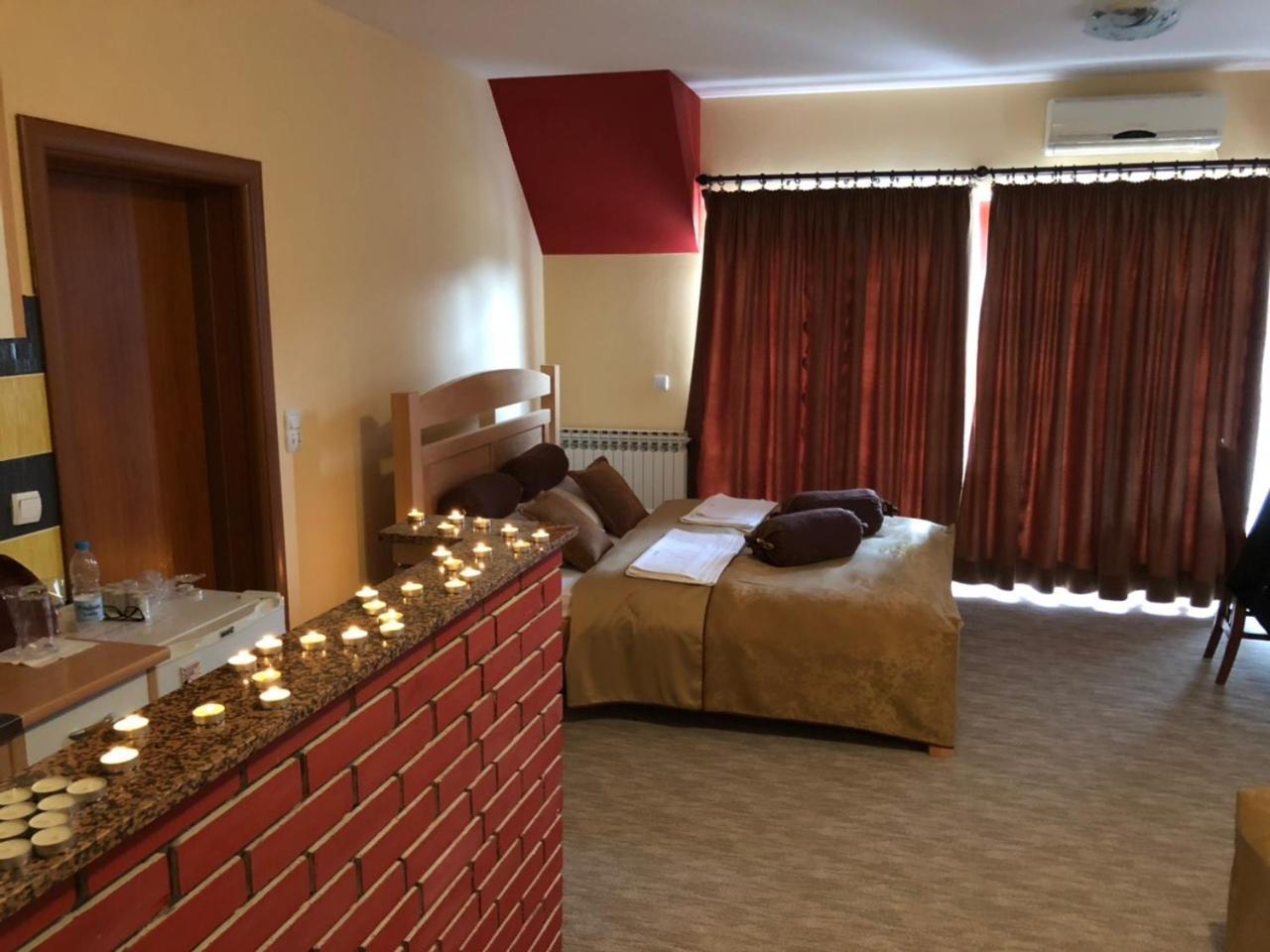 Hotel Dva Goluba Pale Exteriér fotografie